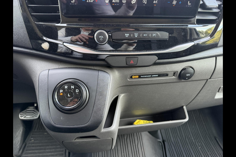 Ford E-Transit 350 L3H2 Trend 68 kWh | 162| 184pk Ford DEMO in Heerenveen |Laadruimte beschermingspakket | Safety Comfort Pack 1 | Trekhaakvoorbereiding | Acceleratie controle | Centrale dubbele vergrendeling | Keyless Entry en Start | Reservewiel | All Weather tires | Navigation Pack | 100 km/h begrenzer | Pro Power Onboard | LED laadruimteverlichting | Vehicle Integration System