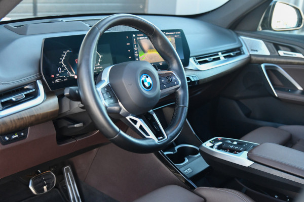 BMW X1 XDrive30e M Sport, Panorama, H.Kardon, Memory, 360, HUD, Ambiente, Trekhaak, Carplay!