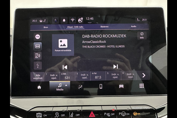 Jeep Compass 4xe 190 Plug-in Hybrid Electric Limited Lease Ed. (INCL-BTW) *LEATHER-FABRIC | FULL-LED | ADAPTIVE-CRUISE | CAMERA | CARPLAY | BLIND-SPOT | KEYLESS | DAB+ | DIGI-COCKPIT | PRIVACY-GLASS | COMFORT-SEATS | 19''ALU | TOWBAR*