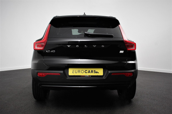 Volvo XC40 1.5 T5 Plug-in hybrid Ultimate Dark Electrisch Glazen Panorama dak Navigatie Dab Led Adaptive Cruise Control Camera Parkeer sensoren