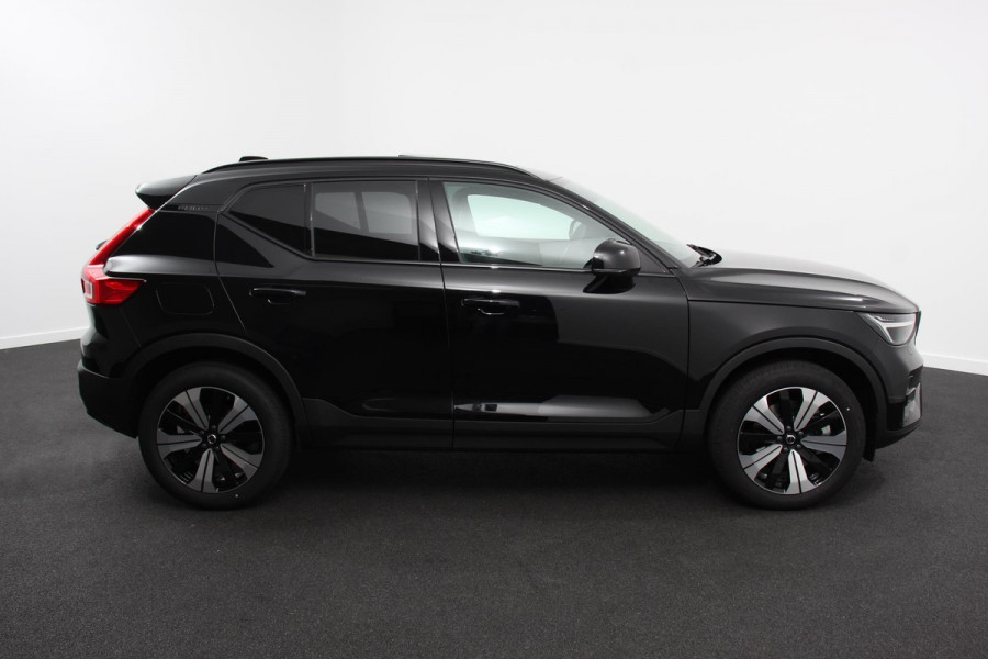 Volvo XC40 1.5 T5 Plug-in hybrid Ultimate Dark Electrisch Glazen Panorama dak Navigatie Dab Led Adaptive Cruise Control Camera Parkeer sensoren