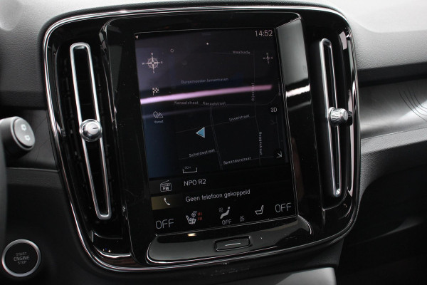 Volvo XC40 1.5 T5 Plug-in hybrid Ultimate Dark Electrisch Glazen Panorama dak Navigatie Dab Led Adaptive Cruise Control Camera Parkeer sensoren