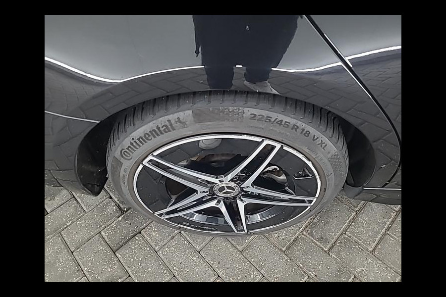 Mercedes-Benz C-Klasse Estate 300 e AMG Line | Panoramadak | AMG-Pakket | Night Pack | NL-Auto |