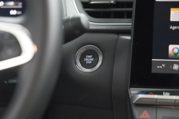 Renault Captur 1.8 E-Tech full hybrid 160 Techno | Adaptieve Cruise Control | Camera | Apple Carplay
