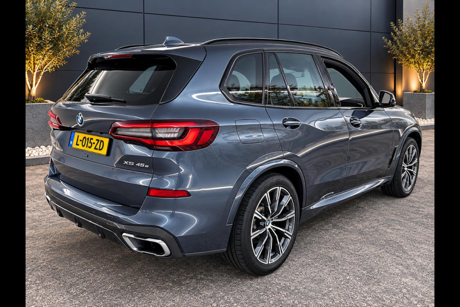 BMW X5 xDrive45e High Executive | M-Pakket | 360* Camera | Achterasbesturing | NL-Auto