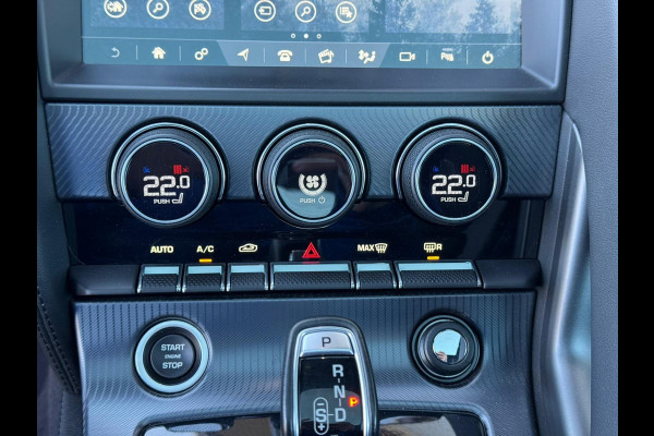 Jaguar F-Type P300 RWD R-Dynamic