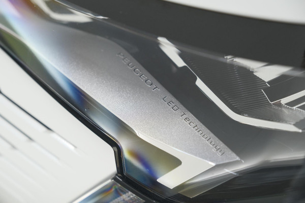 Peugeot 3008 1.6 HYbrid 225 Blue Lease Allure | Camera | Dodehoekdetectie | Apple Carplay