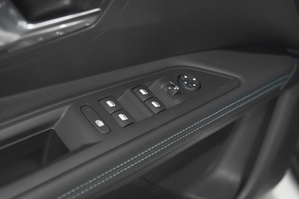 Peugeot 3008 1.6 HYbrid 225 Blue Lease Allure | Camera | Dodehoekdetectie | Apple Carplay