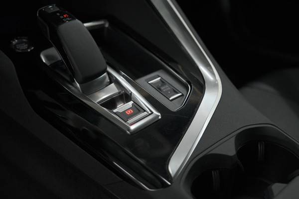 Peugeot 3008 1.6 HYbrid 225 Blue Lease Allure | Camera | Dodehoekdetectie | Apple Carplay