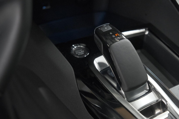 Peugeot 3008 1.6 HYbrid 225 Blue Lease Allure | Camera | Dodehoekdetectie | Apple Carplay