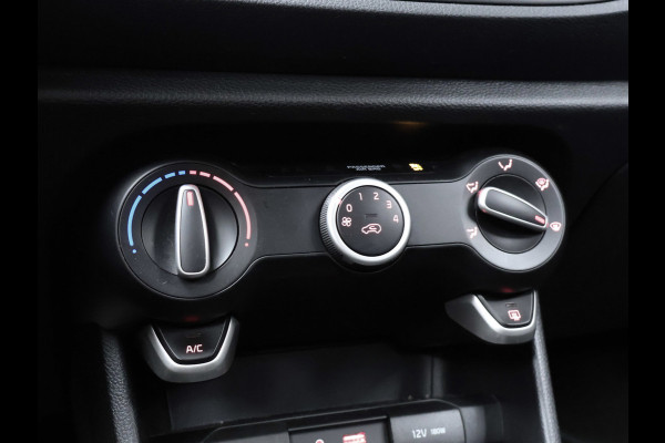 Kia Picanto 1.0 CVVT ComfortPlusLine Navigator Sport (APPLE CARPLAY,NAVI,CAMERA,CLIMATE,ELEKTRISCH PAKKET,SPORTSTOELEN,LM VELGEN)