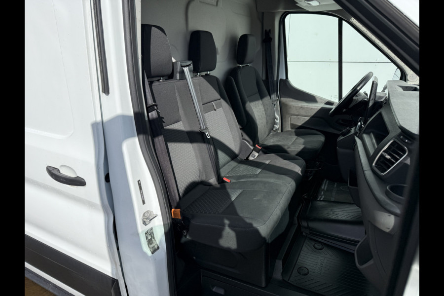 Ford E-Transit 68kWh 184PK L3H2 317km WLTP BEV Snelladen 360° Camera Cruise control Climate control Carplay Navigatie Parkeersensoren