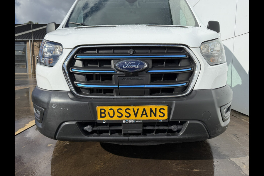 Ford E-Transit 68kWh 184PK L3H2 317km WLTP BEV Snelladen 360° Camera Cruise control Climate control Carplay Navigatie Parkeersensoren