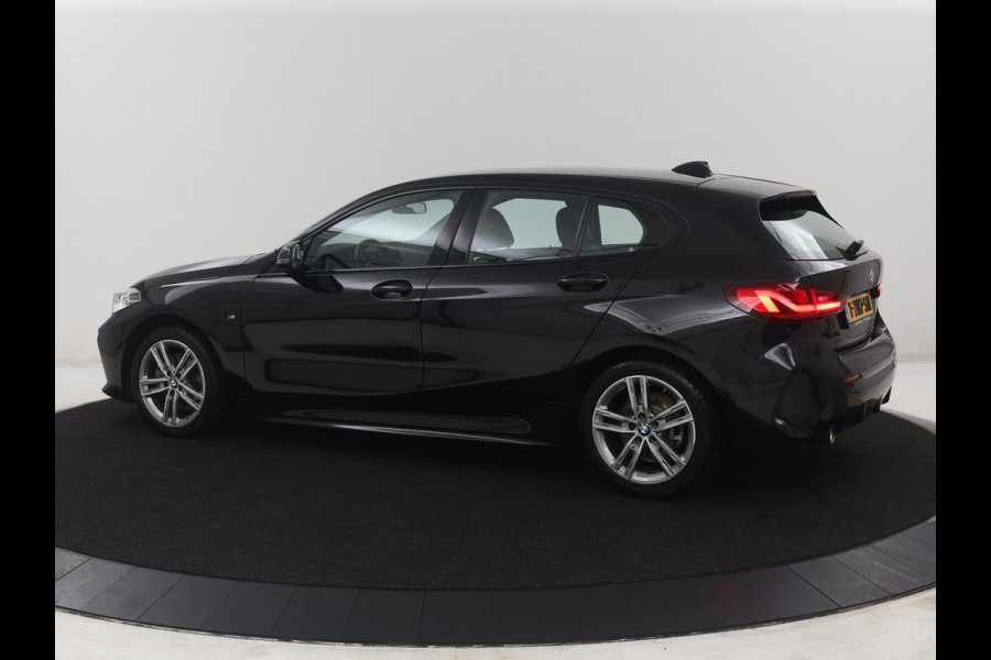 BMW 1-serie 118i | Automaat | Camera | M-Pakket | Apple Carplay | LED
