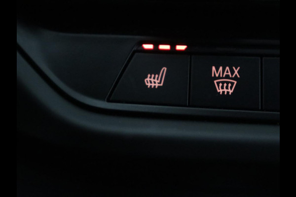 BMW 1-serie 118i | Automaat | Camera | M-Pakket | Apple Carplay | LED