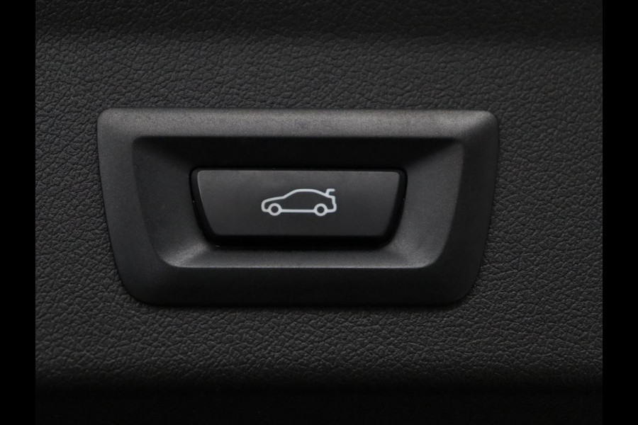 BMW 1-serie 118i | Automaat | Camera | M-Pakket | Apple Carplay | LED
