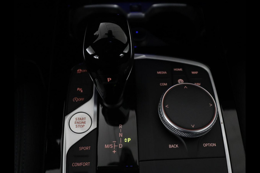 BMW 1-serie 118i | Automaat | Camera | M-Pakket | Apple Carplay | LED