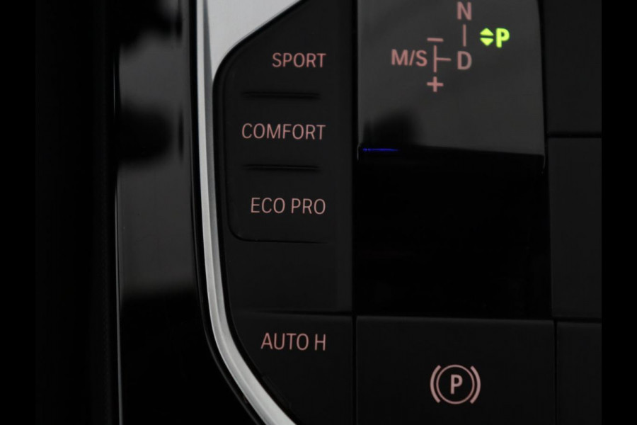 BMW 1-serie 118i | Automaat | Camera | M-Pakket | Apple Carplay | LED