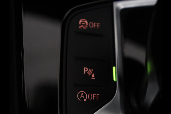 BMW 1-serie 118i | Automaat | Camera | M-Pakket | Apple Carplay | LED