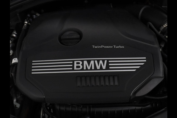 BMW 1-serie 118i | Automaat | Camera | M-Pakket | Apple Carplay | LED