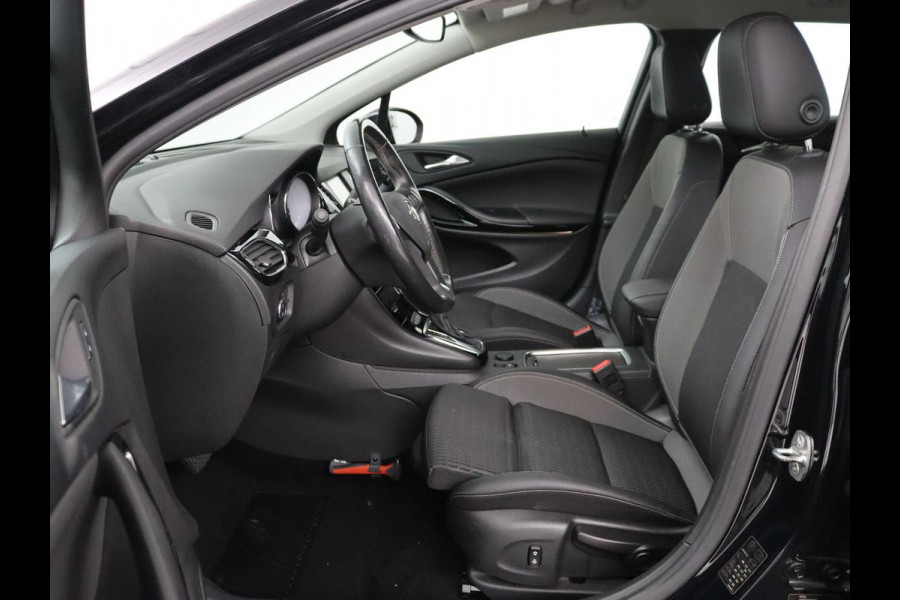 Opel Astra Sports Tourer 1.4 Business Elegance | Stuur/stoel verwarmingo | Cruise control | Lane assist | Camera | Park assist | Carplay | Climate control