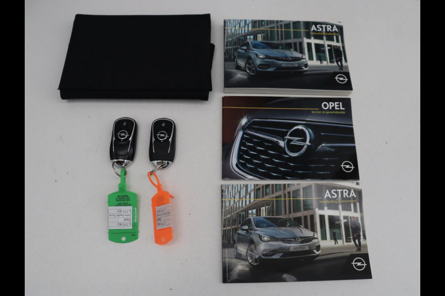 Opel Astra Sports Tourer 1.4 Business Elegance | Stuur/stoel verwarmingo | Cruise control | Lane assist | Camera | Park assist | Carplay | Climate control