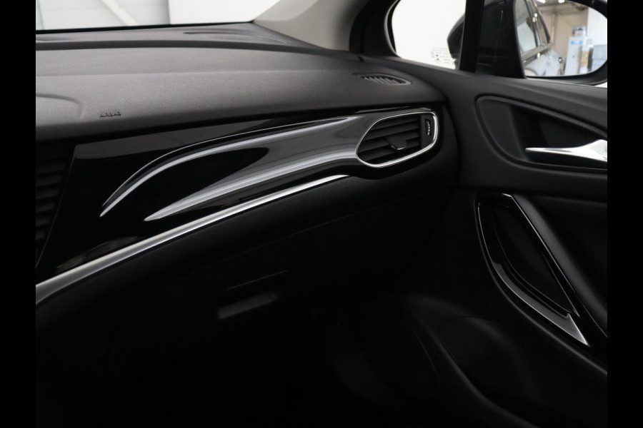 Opel Astra Sports Tourer 1.4 Business Elegance | Stuur/stoel verwarmingo | Cruise control | Lane assist | Camera | Park assist | Carplay | Climate control