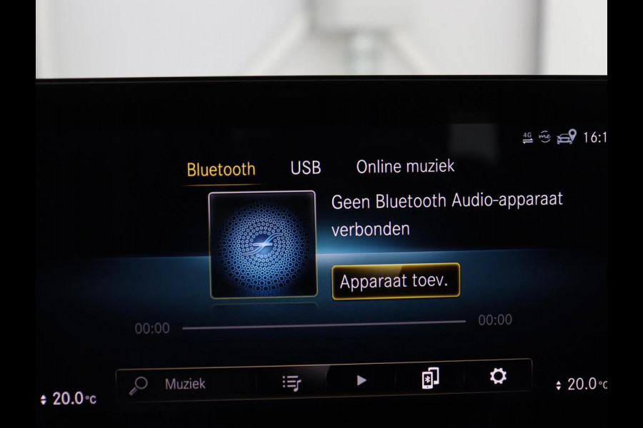 Mercedes-Benz A-Klasse 200 Business Solution AMG | Trekhaak | Pano. Dak | Camera | Stoelverwarming | Sfeerverlichting | Apple Carplay |