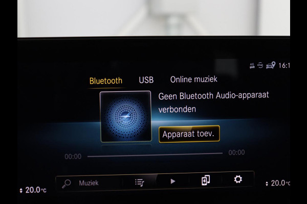 Mercedes-Benz A-Klasse 200 Business Solution AMG | Trekhaak | Pano. Dak | Camera | Stoelverwarming | Sfeerverlichting | Apple Carplay |
