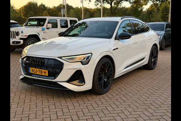 Audi e-tron Sportback 50 quattro S edition 71 kWh / SOH 97%! / Nieuwstaat / Camera / Luchtvering / B&O / 21'' / Leer&Alcantara / CarPlay / DAB / Cruise Control