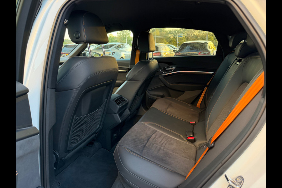 Audi e-tron Sportback 50 quattro S edition 71 kWh / SOH 97%! / Nieuwstaat / Camera / Luchtvering / B&O / 21'' / Leer&Alcantara / CarPlay / DAB / Cruise Control