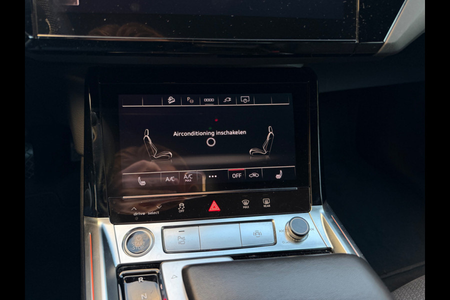 Audi e-tron Sportback 50 quattro S edition 71 kWh / SOH 97%! / Nieuwstaat / Camera / Luchtvering / B&O / 21'' / Leer&Alcantara / CarPlay / DAB / Cruise Control