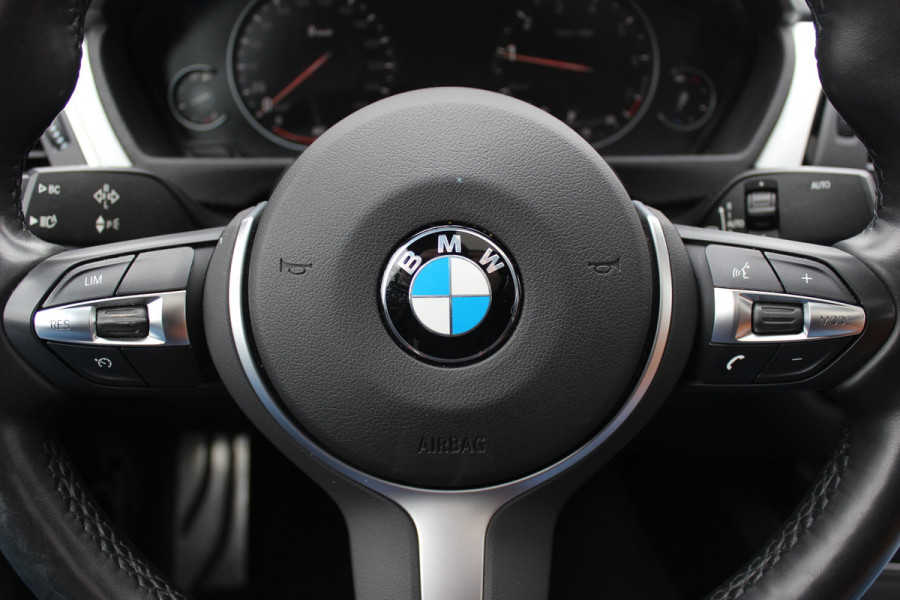 BMW 4 Serie Gran Coupé 418i High Exe. M Sport / Trekhaak / Schuifdak / 360Camera / 18'' / Navigatie / Dodehoek / DAB / Cruise Control / Getint glas / Stoelverwarming