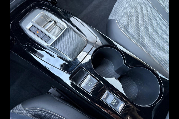 Peugeot e-2008 EV Allure 54 kWh Parkeerhulp/Carplay-Android-auto/Warmtepomp/Cruise-control