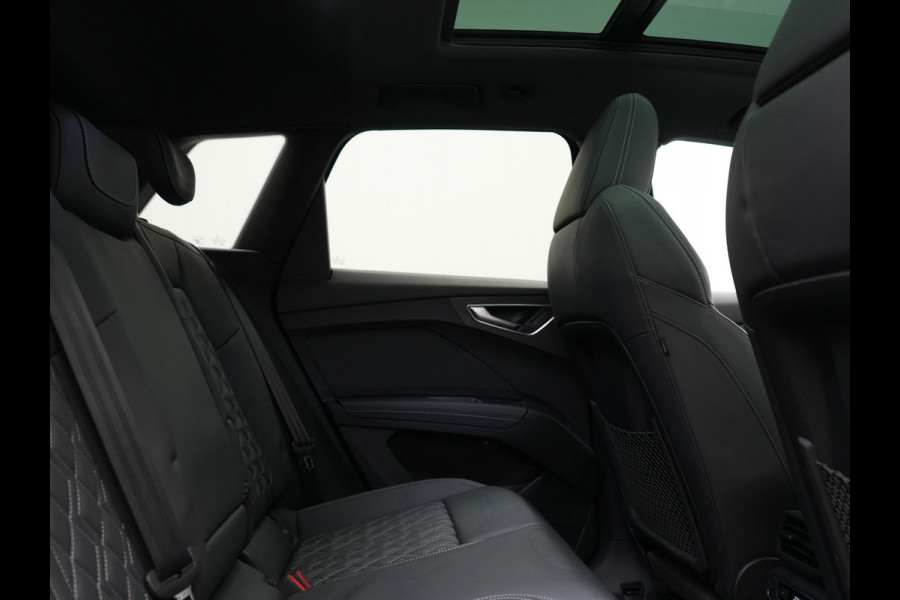 Audi Q4 e-tron 35 2x S Line 55 kWh 170pk | Panodak | Adaptive Cruise | Lederen Sportstoelen & Stuur Verwarmd | Camera | Keyless | 21"L.M | Navigatie | DAB |