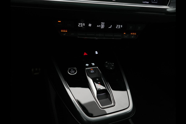 Audi Q4 e-tron 35 2x S Line 55 kWh 170pk | Panodak | Adaptive Cruise | Lederen Sportstoelen & Stuur Verwarmd | Camera | Keyless | 21"L.M | Navigatie | DAB |