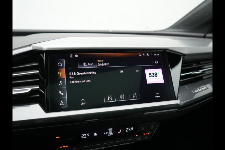 Audi Q4 e-tron 35 2x S Line 55 kWh 170pk | Panodak | Adaptive Cruise | Lederen Sportstoelen & Stuur Verwarmd | Camera | Keyless | 21"L.M | Navigatie | DAB |
