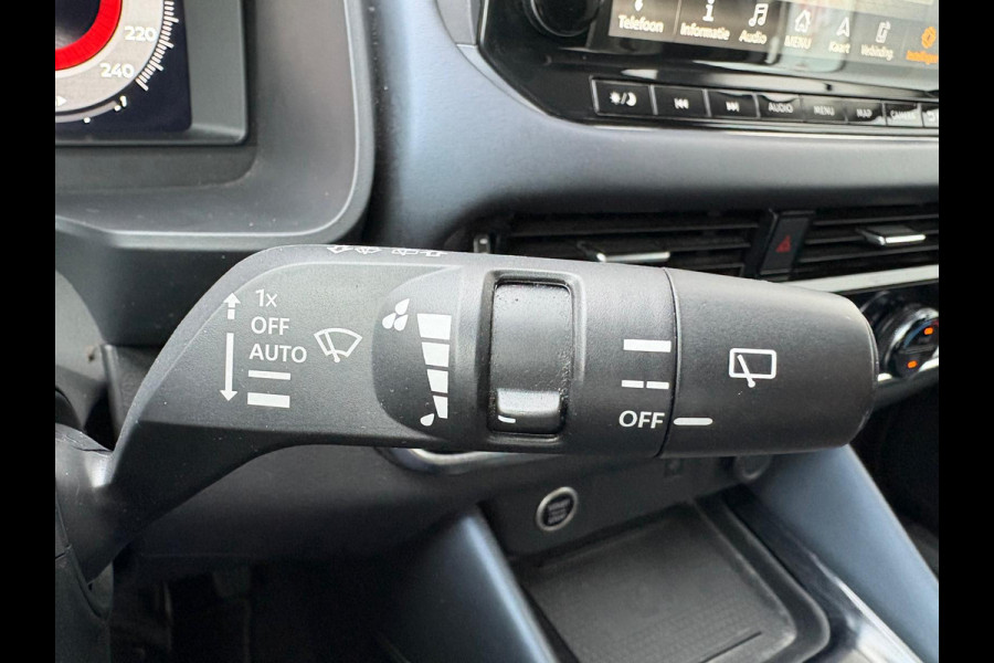 Nissan QASHQAI 1.3 DIG-T 160PK Automaat N-Connecta Camera/Parkeerhulp/Carplay-Android-auto/Navigatie