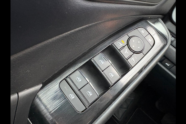 Nissan QASHQAI 1.3 DIG-T 160PK Automaat N-Connecta Camera/Parkeerhulp/Carplay-Android-auto/Navigatie