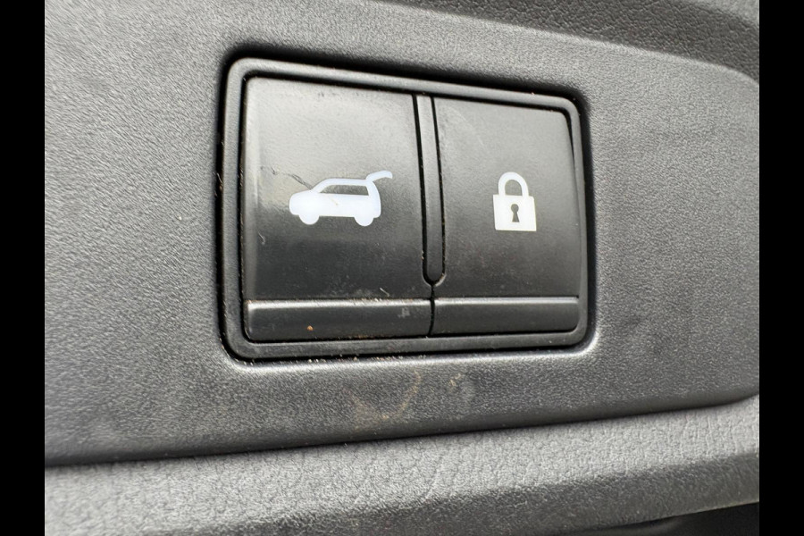 Nissan QASHQAI 1.3 DIG-T 160PK Automaat N-Connecta Camera/Parkeerhulp/Carplay-Android-auto/Navigatie