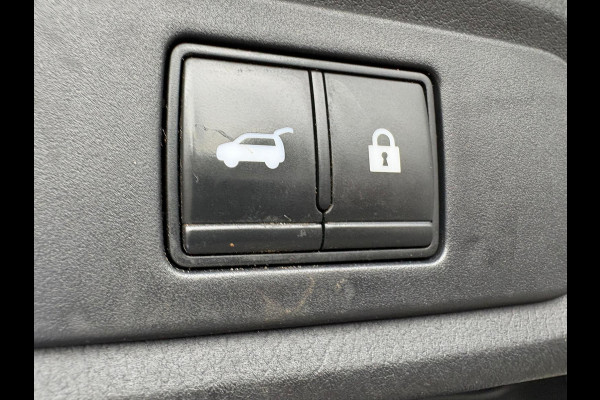 Nissan QASHQAI 1.3 DIG-T 160PK Automaat N-Connecta Camera/Parkeerhulp/Carplay-Android-auto/Navigatie