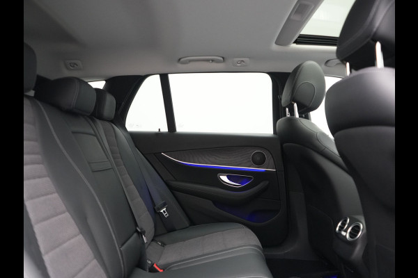 Mercedes-Benz E-Klasse Estate 300 e Luxury Line PHEV 320pk Dealer O.H. | SOH 88,7% | Schuif-/kantel Dak | Adaptive Cruise | Camera | Multi Beam LED | Sportstoelen Verwarmd | Sfeerverlichting | BLIS | Apple Carplay | Widescreen Navi | DAB | Plug In Hybrid |