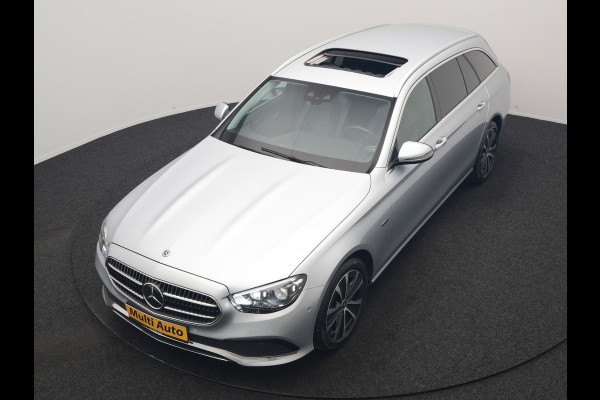 Mercedes-Benz E-Klasse Estate 300 e Luxury Line PHEV 320pk Dealer O.H. | SOH 88,7% | Schuif-/kantel Dak | Adaptive Cruise | Camera | Multi Beam LED | Sportstoelen Verwarmd | Sfeerverlichting | BLIS | Apple Carplay | Widescreen Navi | DAB | Plug In Hybrid |