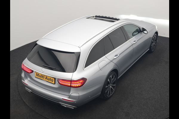 Mercedes-Benz E-Klasse Estate 300 e Luxury Line PHEV 320pk Dealer O.H. | SOH 88,7% | Schuif-/kantel Dak | Adaptive Cruise | Camera | Multi Beam LED | Sportstoelen Verwarmd | Sfeerverlichting | BLIS | Apple Carplay | Widescreen Navi | DAB | Plug In Hybrid |