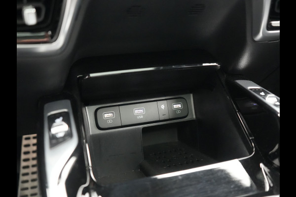 Kia Sorento 1.6 T-GDI 4WD ExecutiveLine PHEV 265pk Dealer O.H. | SOH 97,2% | Trekhaak Afn. | Panodak | Adaptive Cruise | Head Up | 360 Camera | Bose Audio | Lederen Sportstoelen Memory & Ventilatie | BLIS | Keyless | Stoelen & Stuur Verwarmd | Apple Carp Plug In Hybrid |