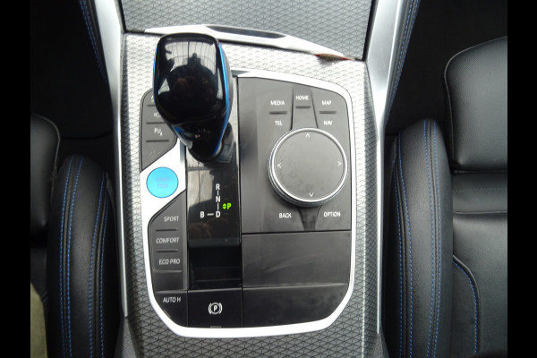 BMW i4 M50 * 544 PK * 84 KW ACCU * LEER !!