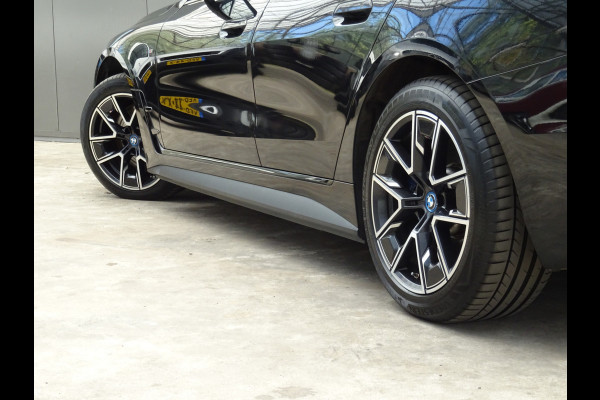 BMW i4 M50 * 544 PK * 84 KW ACCU * LEER !!