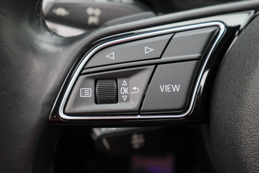 Audi A3 Sportback 30 TFSI Advanced edition Panoramadak, Camera, Virtual Cockpit, Cruise, Apple Carplay,