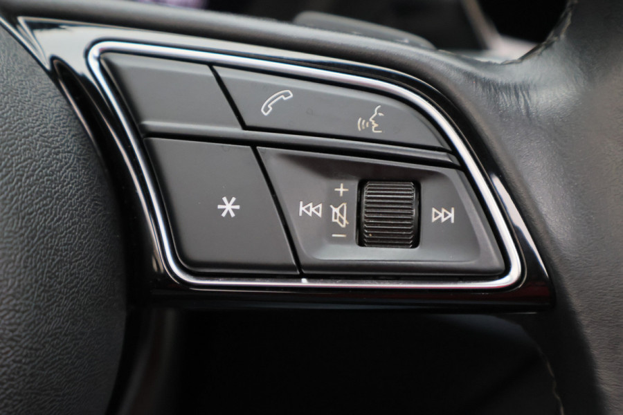 Audi A3 Sportback 30 TFSI Advanced edition Panoramadak, Camera, Virtual Cockpit, Cruise, Apple Carplay,