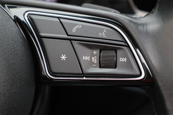 Audi A3 Sportback 30 TFSI Advanced edition Panoramadak, Camera, Virtual Cockpit, Cruise, Apple Carplay,